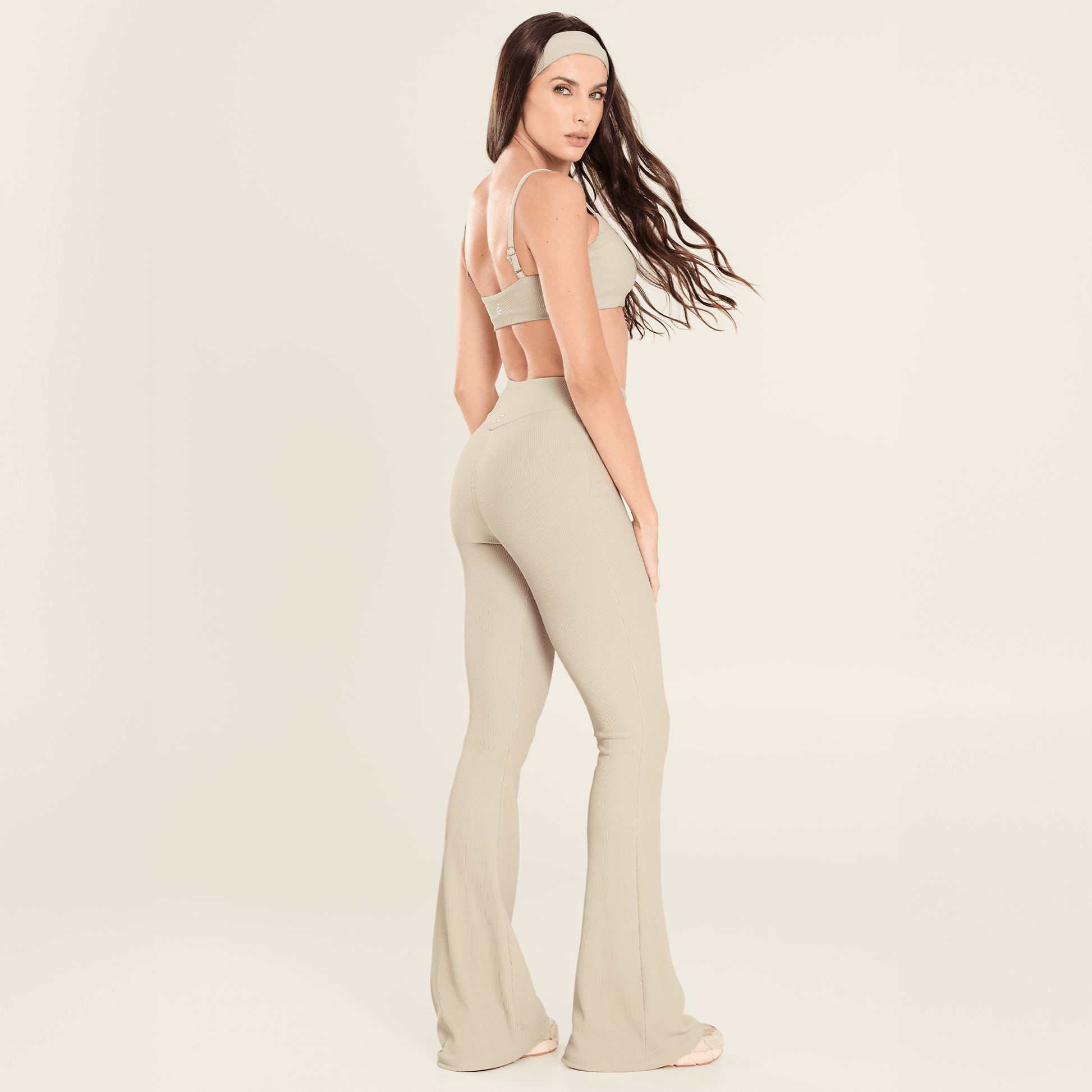 Calça Bailarina Canelada Intense Off Cream Cheese