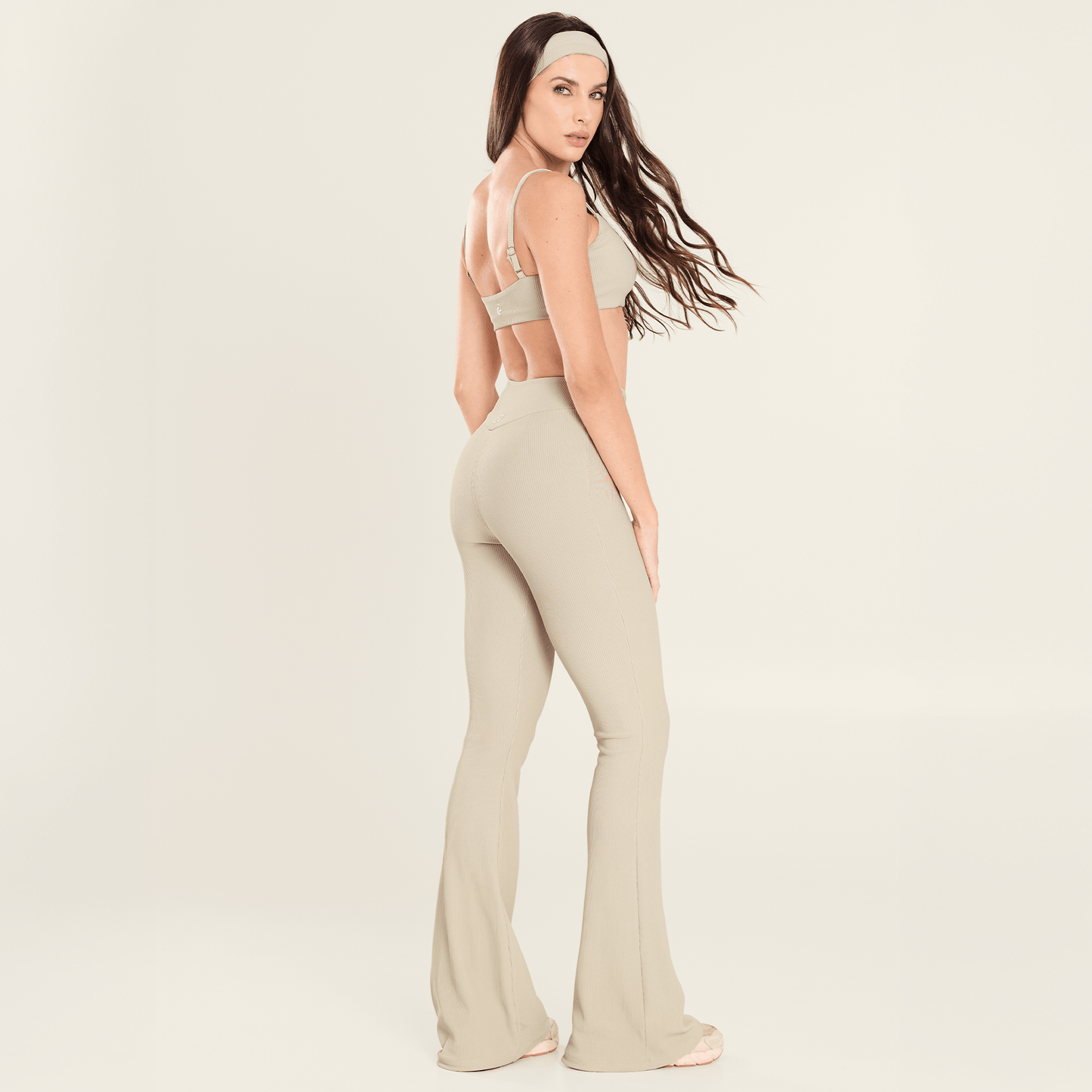 Calça Bailarina Canelada Intense Off Cream Cheese