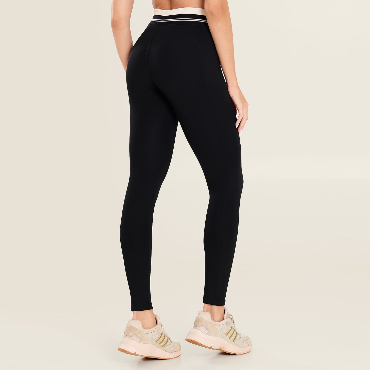 Legging Luxury Preta Poliamida Com Bolso