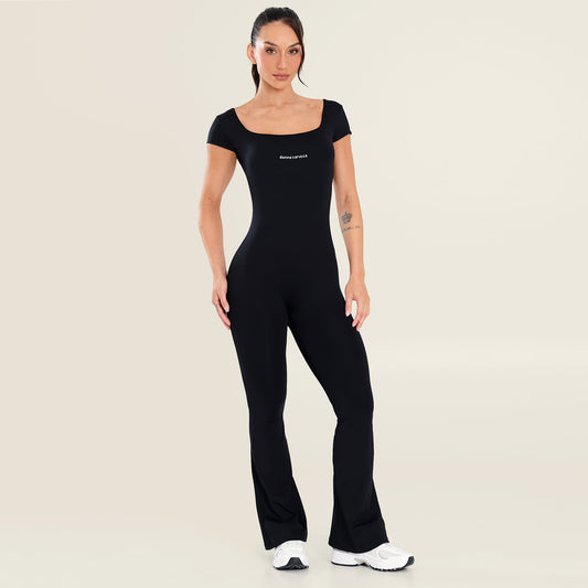 Macacão Deluxe Fit Preto Poliamida Com Bojo