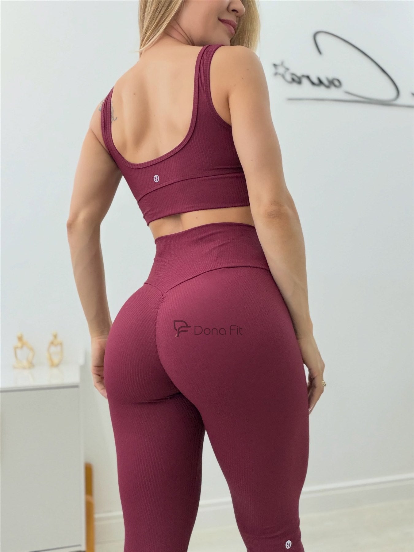 Conjunto Valentino Vinho Dona Fit